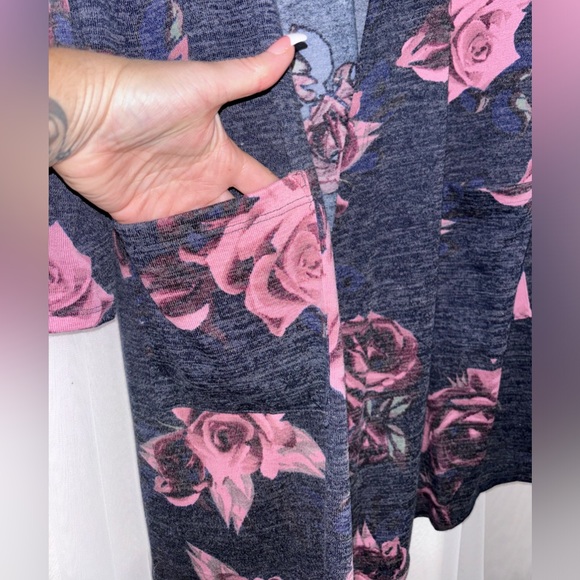 NWOT CARDIGAN - Picture 3 of 12